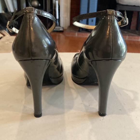 GUC Nine West Vintage Patent Leather Reesa Peeptoe Platform Pumps 6.5 Grey - Picture 5 of 10